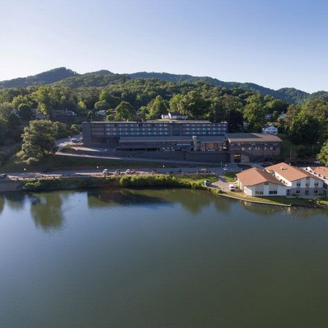 The Terrace at Lake Junaluska Lake Junaluska, Lakeside Lodge, Terrace Hotel, Walking Trail, Tennis Courts, Conference Center, The Terrace, Walking Trails, Free Hotel