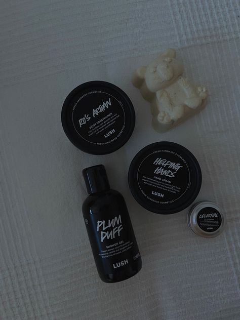 #lush #lushbathbomb #skincare #selfcare #thatgirl #aesthetic #aesthetictumblr #aestheticedits Lush Products Aesthetic, Lush Body Butter, Lush Shower Gel, Lush Aesthetic, Lush Soap, Thatgirl Aesthetic, Fresh Cosmetics, Body Conditioner, Fresh Skincare