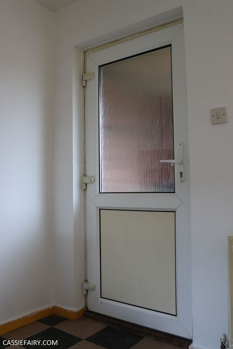 Step-by-step project to revamp an old PVC door with a pop of colour Pvc Painted Door, Pvc Door Makeover, Pvc Doors Ideas, Paint Pvc Door, Painting Pvc Door, Upvc Front Door Makeover, Upvc Door Makeover, Pvc Door Design, Pvc Doors Bathroom