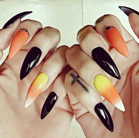 Black orange and yellow nails Diy Halloween Nail Art, Halloween Nails Diy, Cute Halloween Nails, Picture Quote, Nail Swag, Halloween Nail Designs, Halloween Nail Art, Nail Art Inspiration, Chic Nails