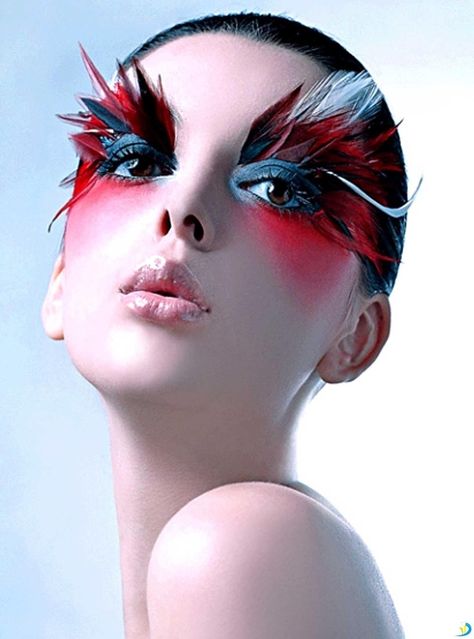 What feathery eyes you have! Extreme Make-up, Bird Makeup, Extreme Makeup, High Fashion Makeup, Avant Garde Makeup, Kesha, Make Up Looks, Fantasy Makeup, Editorial Makeup