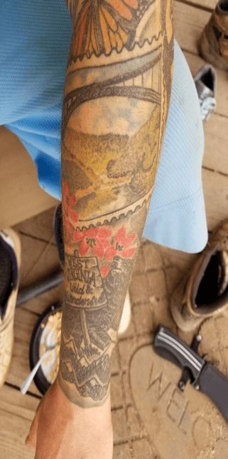 West Virginia and West Virginia University Themed Tattoos - Morgantown, WV West Virginia Tattoo Ideas, Wv Tattoo Ideas, Virginia Tattoo Ideas, Wv Tattoo, West Virginia Tattoo, Tattoo Design Apps, Virginia Tattoo, Owl Pics, Wildlife Tattoo