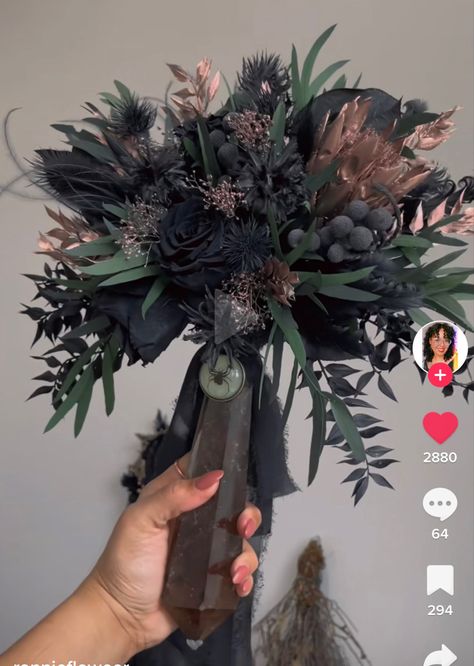 Dark Green And Black Wedding Flowers, Crystal Wedding Bouquet Goth, Green And Black Wedding Bouquets, Witchy Flower Bouquet, Witchy Floral Arrangements, Dark Floral Arrangements Wedding, Alt Wedding Bouquet, Crystal Wedding Bouquets, Gothic Woodland Wedding