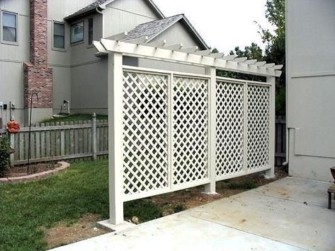 17 Creative Ideas For Privacy Screen In Your Yard Lattice Privacy Screen, Wall Pergola, Small Pergola, Patio Privacy Screen, Privacy Wall, Patio Privacy, Pergola Swing, Pergola Ideas, Lattice Fence