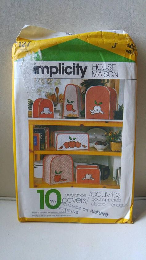 Simplicity House sewing pattern Appliance Covers 10 / UNCUT / apples , farmhouse , kitsch / kitchen , diner / red white checkers / applique Check out this item in my Etsy shop https://www.etsy.com/ca/listing/538540726/simplicity-house-sewing-pattern Small Kitchen Appliance Covers, Kitchen Appliance Covers, Retro Kitchen Appliances, Vintage Inspired Kitchen, Mixer Cover, Toaster Cover, Appliance Covers, Kitchen Appliance, Simplicity Sewing