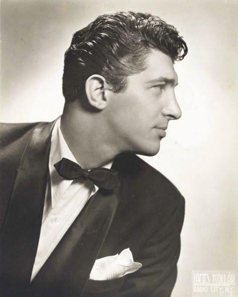 60s Singers, Old Hollywood Men, Hollywood Men, Rat Pack, Black Tux, Hollywood Icons, Dean Martin, Frank Sinatra, Tom Cruise