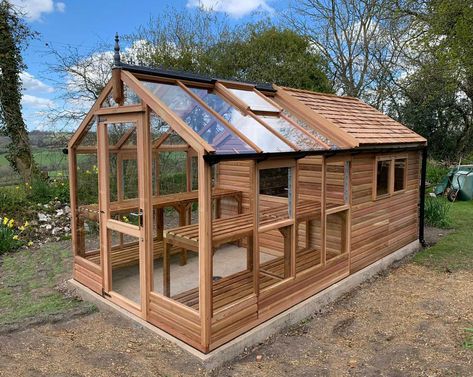 Shed Greenhouse Combo, Shed Conversion Ideas, Serre Diy, Greenhouse Shed Combo, Shed Greenhouse, Space Garden, Wood Shed Plans, Greenhouse Shed, Small Sheds