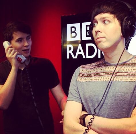 Dan and Phil's radio show. Phil Lester 2009, Dan And Phil Reaction Pics, Dan And Phil Terrible Influence, Dan And Phil Funny, Gay Dads, Dan And Phill, Phil 3, I Cant Do This, Dan And Phil Memes