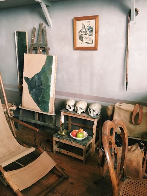 8 Famous Artists' Studios That You Can Visit Today Famous Artists For Kids, Famous Artists Paintings, Artists Studios, Pablo Picasso Paintings, Picasso Paintings, Paintings Famous, Famous Artwork, Artist Aesthetic, Kids Artwork