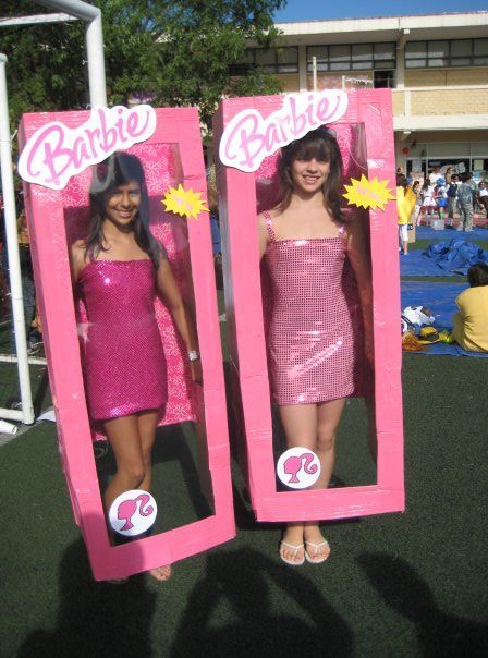 60 Easy Halloween Costumes for 2023 - Hike n Dip Movie Character Halloween Costumes, Barbie And Ken Costume, Diy Fantasia, Diy Photo Frame, Character Halloween Costumes, Barbie Halloween Costume, Crazy Costumes, Barbie Halloween, Clever Halloween Costumes