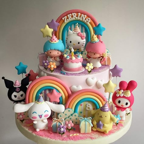 Hello Kitty Cake Design, Kuromi Cake, Kitty Birthday Cake, Friends Birthday Cake, Hello Kitty Birthday Cake, Pig Birthday Cakes, 5th Birthday Cake, Candy Birthday, Hello Kitty Birthday Party