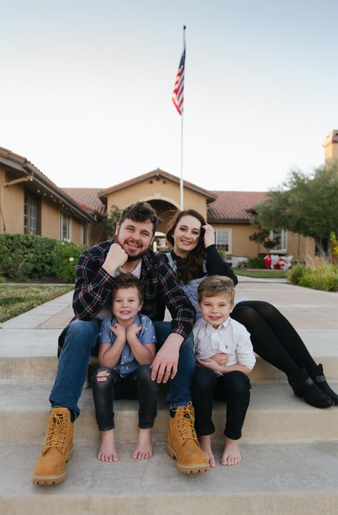 YouTube Star Bryan Lanning on His Family's Extreme Home Makeover: 'We Went from 4000 Sq. Ft. to 250' Missy Lanning, Daily Bumps, Family Channel, My Calendar, Home Makeover, Country Music Artists, Youtube Stars, Hit Songs, Going Home