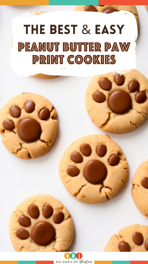 Bear Paw Peanut Butter Cookies, Paw Print Chocolate Chip Cookies, Paw Cookies Recipe, Bear Print Cookies, Dog Print Cookies, Peanut Butter Paw Cookies, Puppy Themed Desserts, Paw Print Snacks, Peanut Butter Bear Paw Cookies