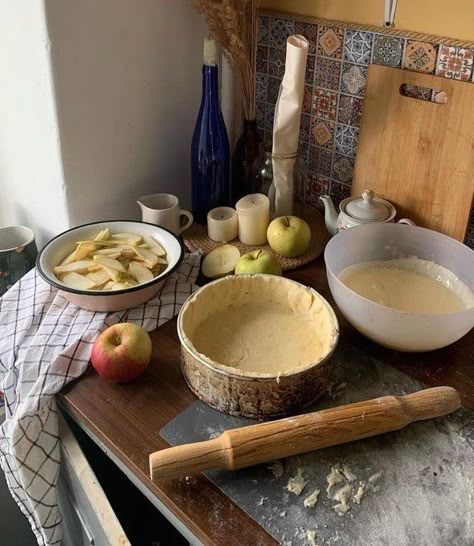 Homemade Apple Pie, Farm Lifestyle, Cocoppa Wallpaper, Fall Mood, No Love, Cottage In The Woods, Homemade Apple, Farms Living, No Bake Pies