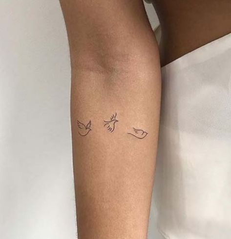 Dove Tattoos, Simple Tattoos For Women, Dove Tattoo, Shape Tattoo, Simple Tattoo Designs, Tattoos Geometric, Memorial Tattoos, Dainty Tattoos, Subtle Tattoos