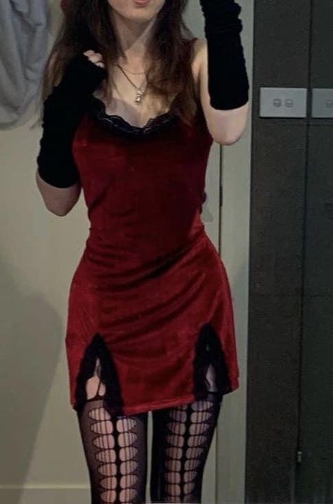 Red Goth Outfits, Simple Goth Outfit, Romantic Goth Outfits, V Dress, Dress With Stockings, Looks Party, Dope Fashion, Swaggy Outfits, Goth Outfits