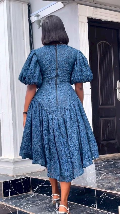 Latest Material Gown Styles, Materials Gown Style, Simple Dress Styles, Lace Dress Classy, Fancy Short Dresses, Classy Short Dresses, Ankara Short Gown Styles, Modest Dresses Fashion, Classy Gowns