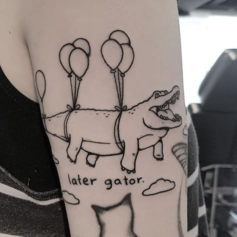 Alligator Tattoo, Brighton Tattoo, Tattoo Magazine, Sick Tattoo, Bicep Tattoo, Weird Tattoos, Funny Tattoos, Desenho Tattoo, Subtle Tattoos