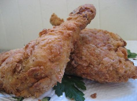 Straight-Up, Down-Home Southern Fried Chicken with Honey Chicken With Honey, Fried Chicken Ingredients, Baked Fried Chicken, Chicken Milk, Pbs Food, Southern Fried Chicken, Fried Chicken Recipes, Honey Recipes, Picnic Foods