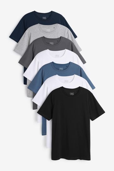 T-Shirts Summer Dressing, Color Combinations For Clothes, Men Fashion Casual Shirts, Mens Casual Dress Outfits, Men Stylish Dress, Guys Clothing Styles, Cool Outfits For Men, Mens Fashion Casual Outfits, Mens Casual Dress