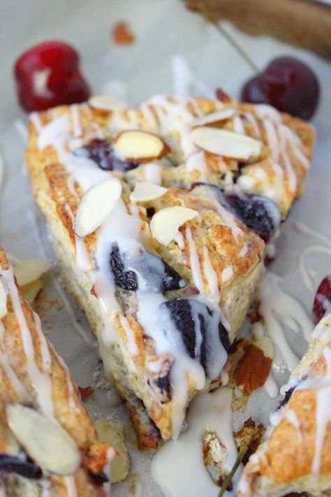 Cherry Almond Scones - EASY & Delicious Cherry Scone Recipe! Blueberry Cream Cheese Breakfast, Cherry Scone, Cherry Almond Scones, Cherry Scones Recipe, Oatmeal Breakfast Bars Healthy, Flaky Scones, Breakfast Braid, Easy Scone, Almond Scones