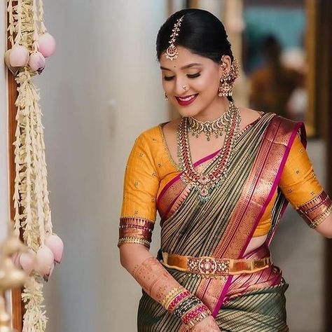 BRIDES OF BANGALORE on Instagram: "❤️ . . . ➡️ Follow  @bridesofbangalore_ For more wedding and bridal inspirations!! . . @akanksha.pattamakki97 @gajraj_jewellers  . . #bridesofbangalore #southindianbrides  #bridalmakeup  #bride #karnataka #bangaloremakeupartist #indianwedding  #makeup #weddinginspiration #weddings #southindianbride #southindianweddings #blouses  #bangalore" Gajraj Jewellers, Karnataka Bride, South Indian Weddings, Indian Jewellery Design Earrings, Bridal Silk Saree, Saree Design, Indian Jewellery Design, Wedding Saree, South Indian Bride