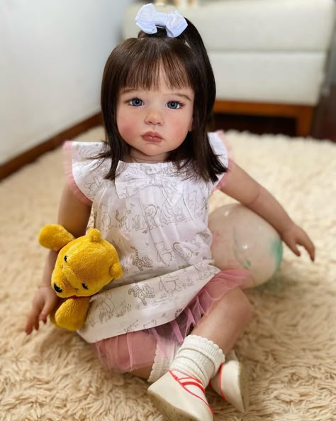 Doll Display Ideas, Reborn Toddler Girl, Bb Reborn, Baby Reborn, Lifelike Dolls, Reborn Toddler, Realistic Dolls, Doll Display, Silicone Babies