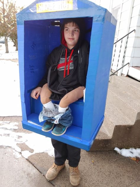 Ports Potty Costume, Port A Potty Costume, Halloween Costumes Clever, Halloween Dress Ideas, Unusual Halloween Costumes, Diy Halloween Dress, Halloween Costumes Easy, Easy Homemade Halloween Costumes, Funny Halloween Jokes