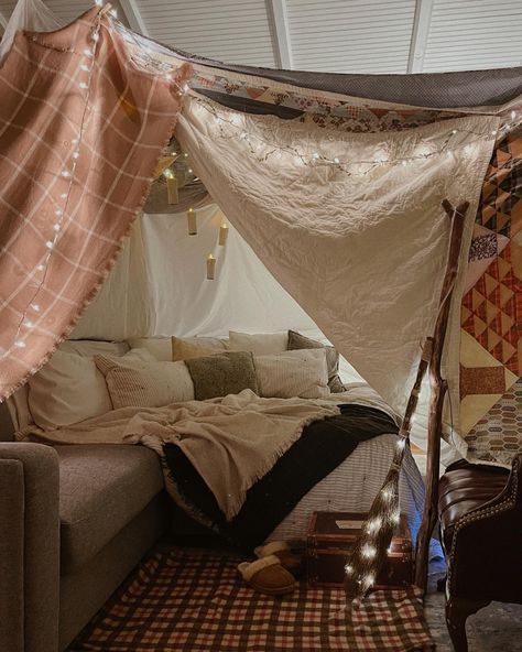 #biterblanketfort Home Things, Party Things, The Burrow, Blanket Fort, Sleepover Games, Sleepover Party, Things To Do At A Sleepover, Tent, Fort