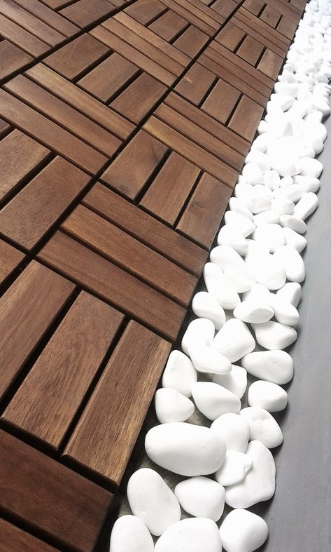 Balcony With Pebbles, Apartment Balcony Flooring Ideas, Ground Floor Balcony Ideas, Balcony Pebbles, Bottom Floor Apartment Patio, Cozy Terrace, Kitchen Wardrobe Design, Balcony Makeover, Diy Balcony