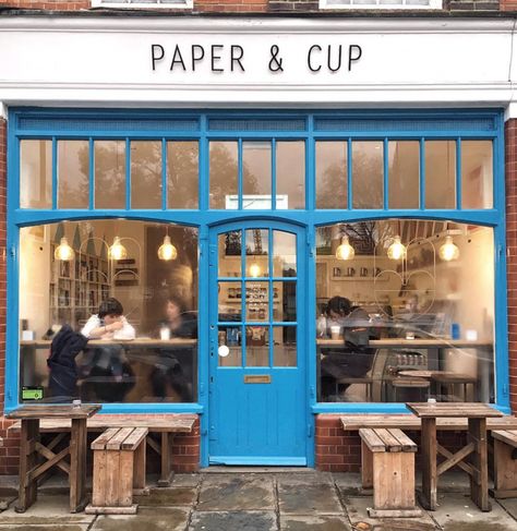 London Coffee Shop, Vintage Coffee Shops, Book And Coffee, Library Cafe, Bookstore Cafe, Cozy Coffee Shop, Lone Pine, Coffee Shop Aesthetic, Coffee Places