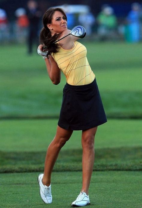 Holly Sonders, Lady Golfers, New Golf Clubs, Female Golfers, Trendy Golf, Golf Photography, Golf Women, Best Golf Clubs, Golf Ladies