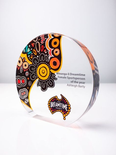 Award Design Ideas, Award Plaque Design, Wooden Award, Certificate Layout, Award Design, Acrylic Trophy, Plaque Design, Glass Awards, Award Ideas