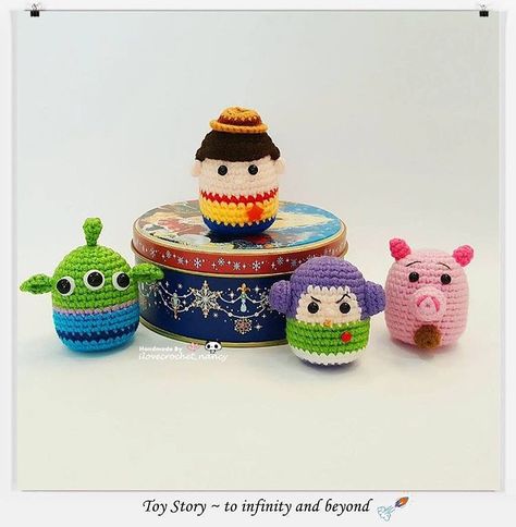 Toy Story tsum tsum ~ A Birthday present specially crochet for my lovely nephew ପ(๑•̀ᴗ-♡ॢ)fෆr yෆu*೨⋆*✩ (pattern from Disney Amigurumi Book) Crochet Toy Story, Crochet Queen, Finger Puppet Patterns, Crochet Scarf Easy, Puppet Patterns, A Birthday Present, Crochet Disney, Disney Ornaments, Finger Puppet