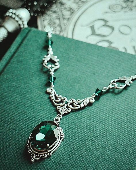 slytherella on Instagram: “- Narcissa Malfoy Aesthetic - ✨🖤 . . . Little late post today. Obviously another shot of this magical artefact. Sure you know where the…” Narcissa Malfoy Aesthetic, Slytherin Necklace, Slytherin Jewelry, Slytherin Vibes, Malfoy Aesthetic, Narcissa Malfoy, Loki Aesthetic, Sims Characters, Draco Malfoy Aesthetic