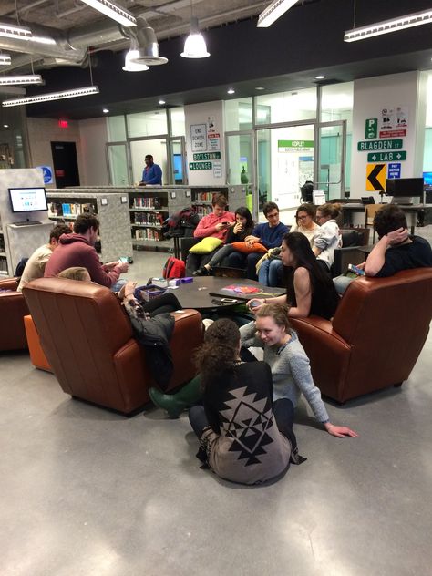 Comfy - hangout -- Teen Room/Public Library Space Ideas, Fall Inspo, Teen Room, Librarian, Public Library, Hanging Out