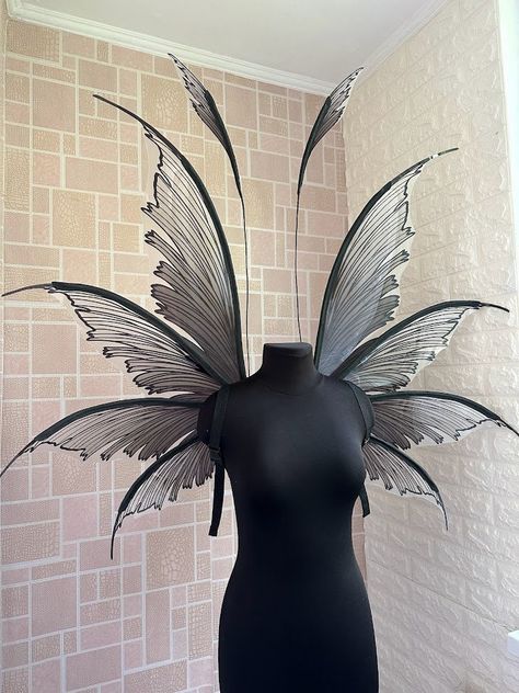 Black Fairy Wings, Targaryen Dress, Fae Costume, Dark Fairy Costume, Faerie Wings, Real Fairy, Evil Fairy, Wings Fairy, Fairy Theme