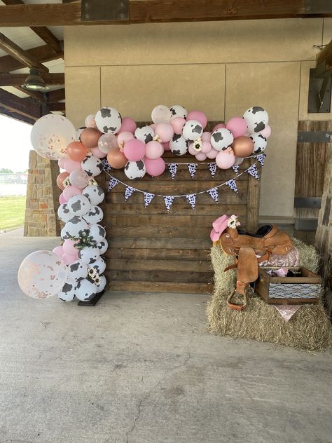 Outdoor Rodeo Party, Boots And Bows Birthday Party, Cowgirl Birthday Backdrop, Pink And Brown Western Party, Cowgirl Birthday Party Decorations Diy Western Theme, Cow Graduation Party Ideas, Vaquera Birthday Party, My First Rodeo Birthday Girl Decor, Cow Girl Party Ideas