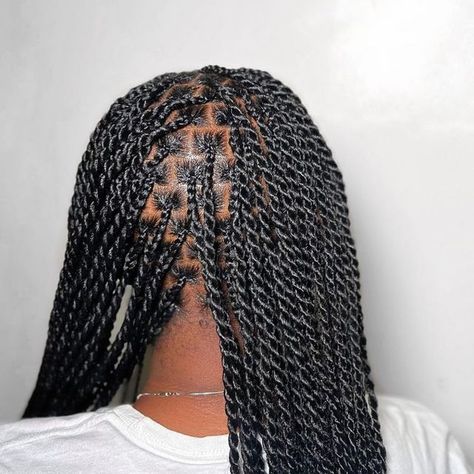 Twist Braids Knotless, Boxed Twist Braids, Knotless Sengelese Twist, Sangaleese Twist, Knowles’s Twists, Medium Knotless Twists, Knotless Box Twists, Segalesse Twist, Knotless Senegalese Twist With Curls