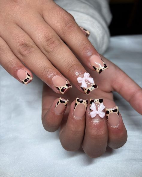 🐆🎀 • • • Apres Natural Square XS • • • #nails #nailsnailsnails #nailsofinstagram #nailsart #nailsbyavryl #gelx #gelxnails #gelxnailtech #explorepage #leopardprint Xs Nails, Leopard Print Nail, Leopard Print Nails, Leopard Print, Nail Art, Nails, Square, Quick Saves, Nail Arts