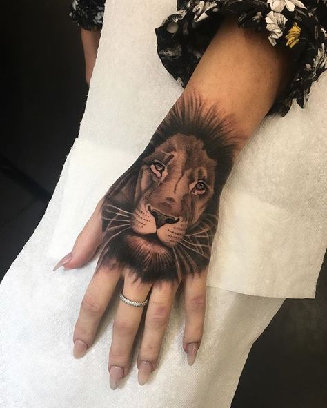 MATT STOOPS Tiger Hand Tattoo, Name Tattoo On Hand, Lion Hand Tattoo, Herren Hand Tattoos, Side Hand Tattoos, Butterfly Hand Tattoo, Skull Hand Tattoo, Skeleton Hand Tattoo, Hand Tattoos For Women