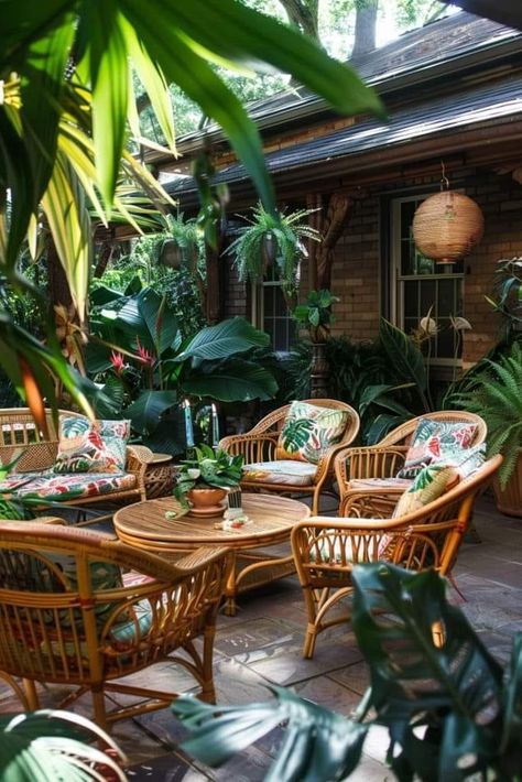 Tulum Garden, Repair Wood Furniture, Tiki Garden, Modern Tuscan, Tropical Patio, Patio Decor Ideas, Restaurant Art, Tropical Lifestyle, Contemporary Outdoor Furniture