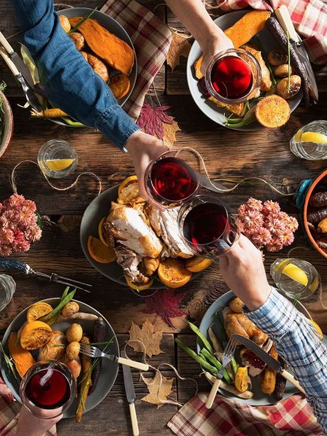 The Only Foods You Should Be Eating This Fall, According to Nutritionists Wine Pairings With Food, Thanksgiving Wine Pairing, Wine Pairing Ideas, Thanksgiving Dinner Decor, Pairing Ideas, Thanksgiving Wine, Seasoned Veggies, Seasoning And Spice, Wine Pairings