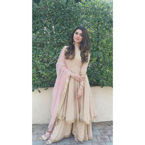 Indian Outfits Simple, Pastel Color Dress, Floral Skirt Outfits, Nimrat Khaira, Trendy Outfits Indian, Mehendi Outfits, Indian Fashion Trends, Heavy Dresses, Punjabi Outfits