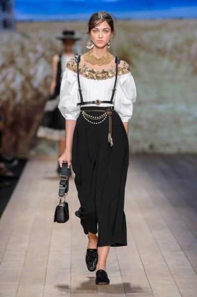 Zhenya Katava, Harness Outfit, Italian Romance, Maxi Outfits, Gothic Fairy, Future Outfit, Fairy Princess, Fashion Weeks, Street Style Inspiration