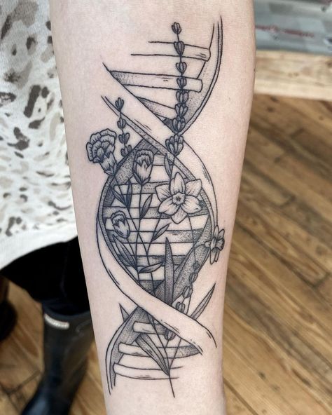 Dna Strand Tattoo, Strand Tattoo, Greys Anatomy Tattoo, Mosaic Tattoo, Teacher Tattoos, Anatomical Tattoos, Tat Inspiration, 2024 Tattoo, Anatomy Tattoo