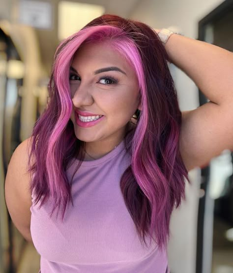 Vivid Hair Color Ideas For Winter, Fun Hair 2023, Pink And Plum Hair, Pink Over Red Hair, Pink Color Melt Hair, Fall Fashion Hair Color, Shoulder Length Hair Color Ideas Fun, Purple Hair With Pink Money Piece, Purple Hair Pink Money Piece