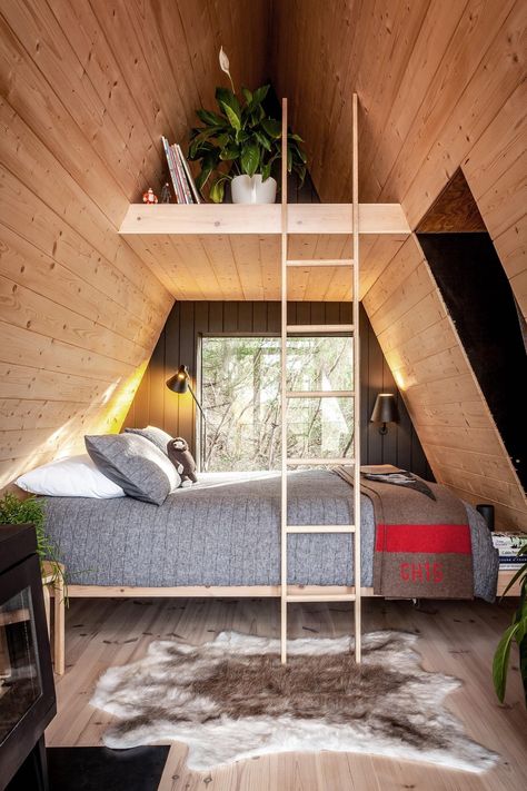 Small A Frame Cabin, A-frame Interior, Modern A Frame Cabin, A Frame Cabins, Local Architecture, A Frame House Plans, Tree House Designs, Casa Container, Air Bnb