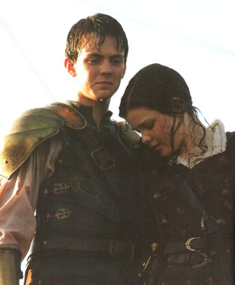 Edmund and Lucy in The Voyage of the Dawn Treader Edmund Narnia, Voyage Of The Dawn Treader, The Dawn Treader, Narnia Cast, Narnia Movies, Dawn Treader, Lucy Pevensie, Narnia 3, Edmund Pevensie