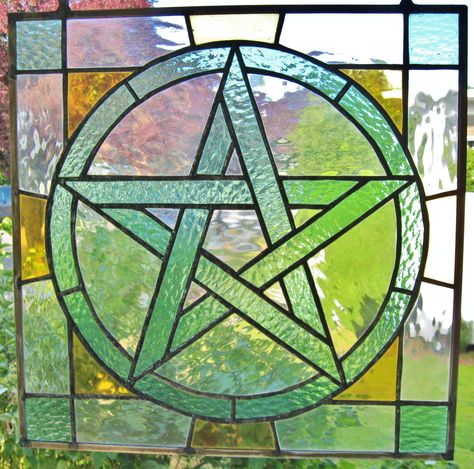 Pentacle Window! In stained glass. Stained Glass Pentagram, Pagan Stained Glass Patterns, Stained Glass Witchy, Gothic Stained Glass Patterns, Witchy Stained Glass Patterns, Gothic Stained Glass Windows Art, Pentacle Art, Glass Stencil, Stained Glass Mirror